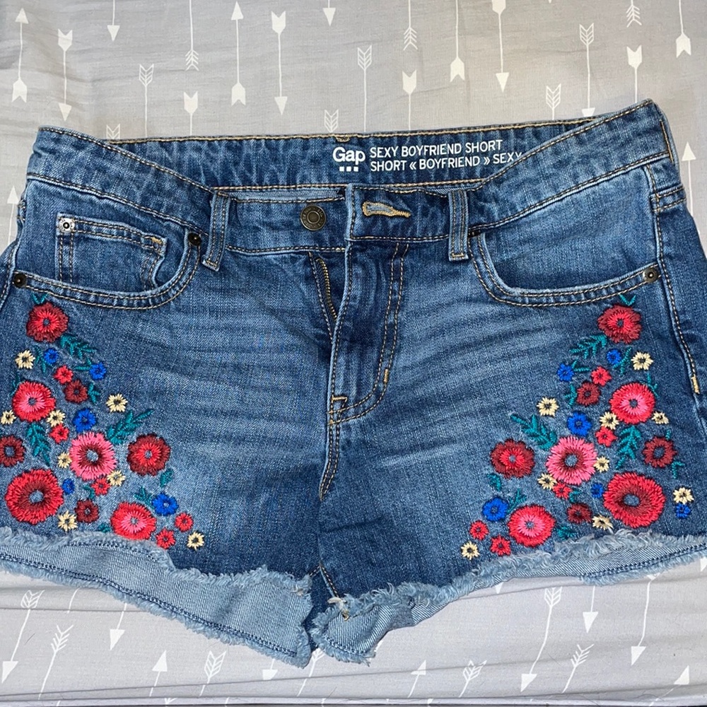 Super cute GAP shorts